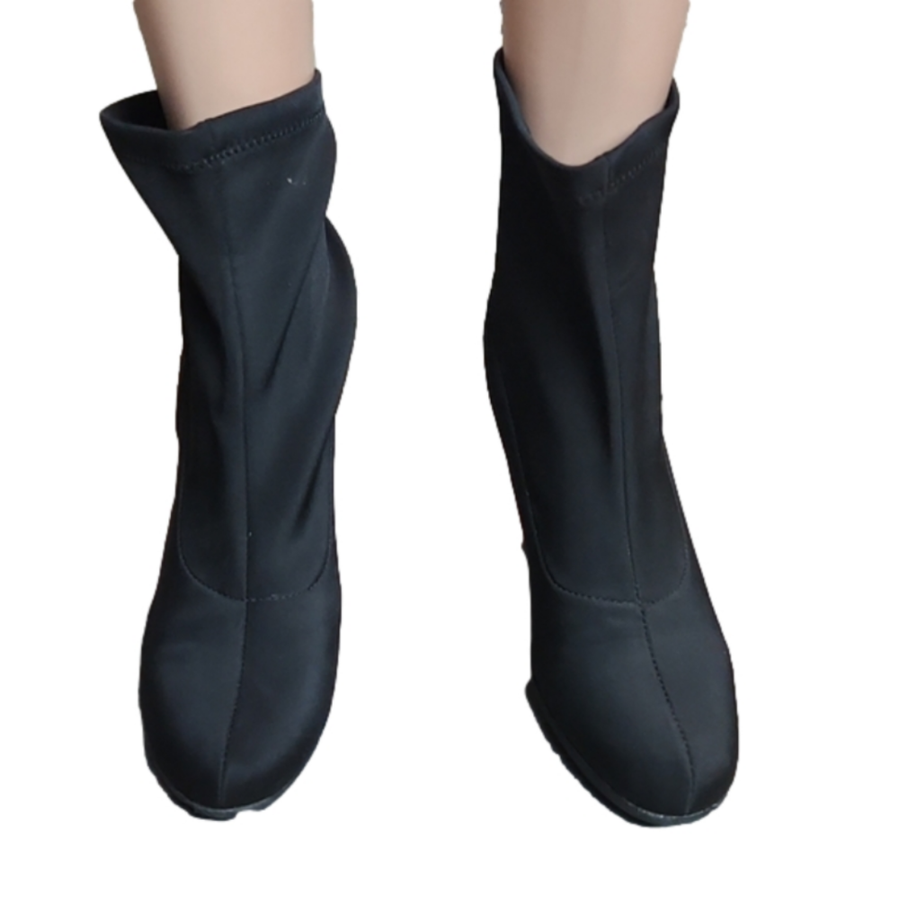 Stretch ankle boots